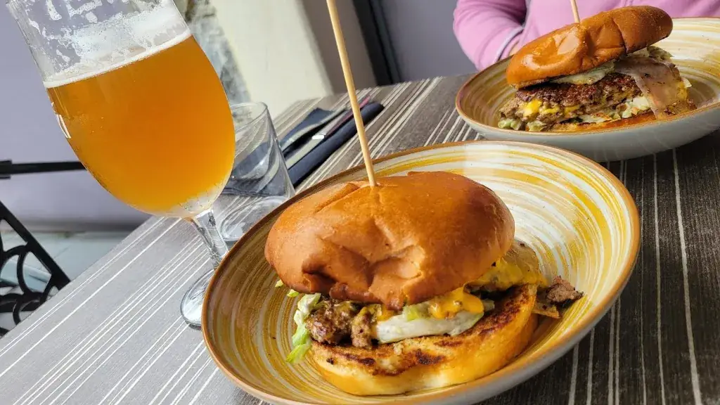 L atelier du burger_Saint-Lary-Soulan_slider_image_2