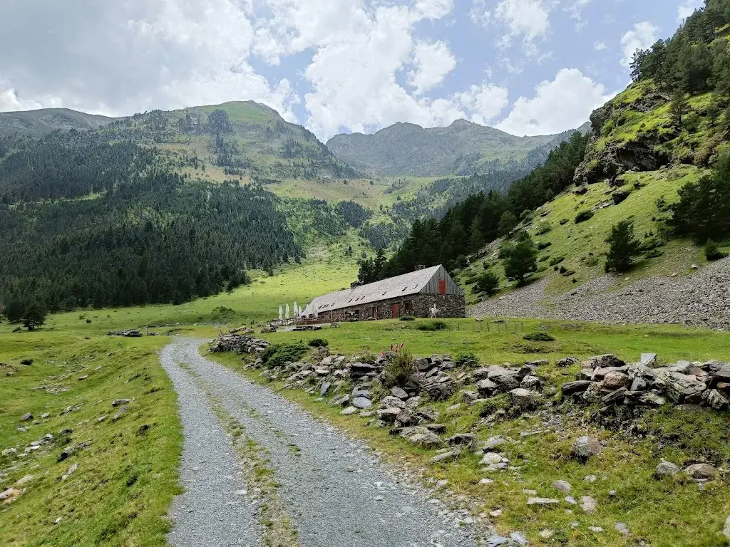 Roi Abrevaya_Hospice de Rioumajou_Saint-Lary-Soulan_review