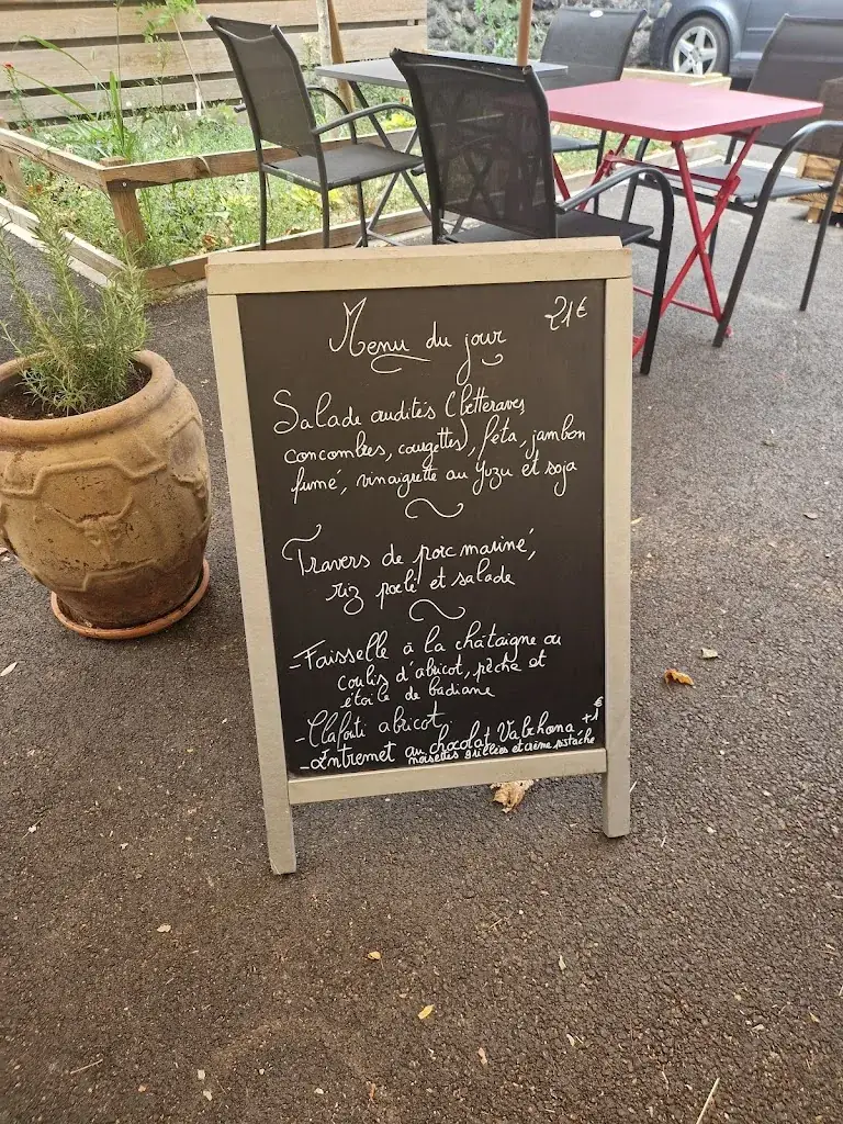 Menü_Restaurant LE Marmitroll_Meysse_Bild_2