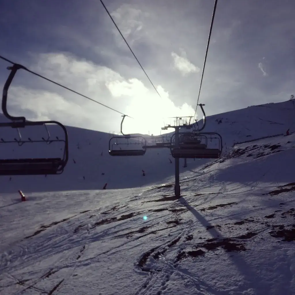 Jose Zacarias_Hôtel et Résidence Les Arches_Saint-Lary-Soulan_review