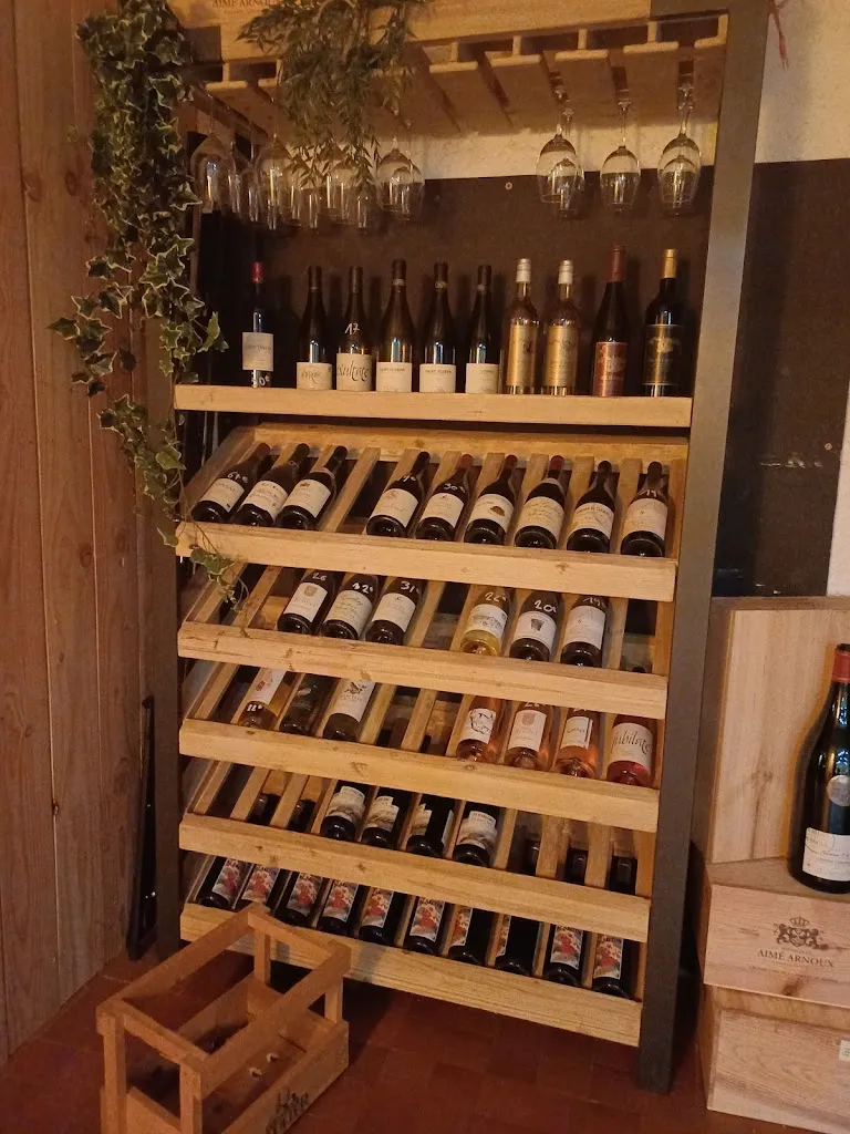 Jennifer Ales_La vieille maison_Rochemaure_review