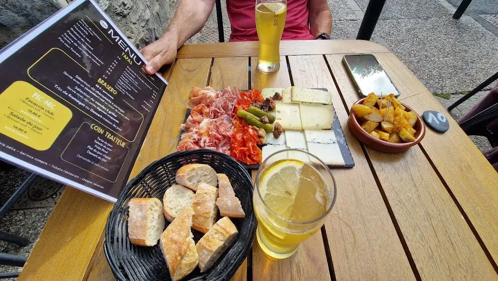 ajb ajb_Le Central lieu gourmand_Saint-Lary-Soulan_review