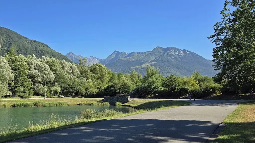 Jean-Luc DEMANGEOT_La guinguette du lac_Vielle-Aure_review