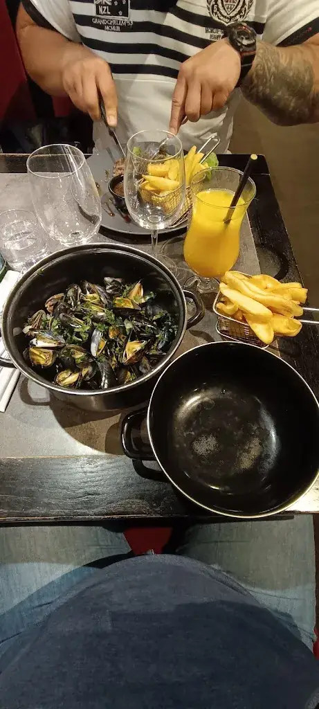 Sergejs Polakovs_La Taverne - Saint Nazaire_Saint-Nazaire_review