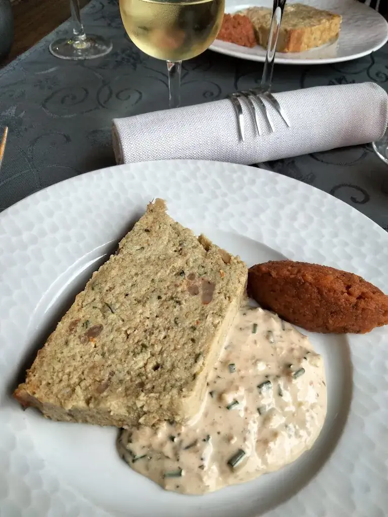 Lionnel et Odette BELLIOT_La Grillandine_Saint-Nazaire_review