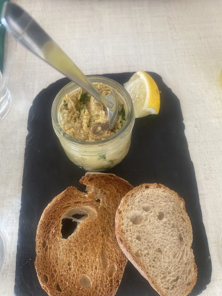 Nancy Ette_Le France - Restaurant de plage_Saint-Nazaire_review