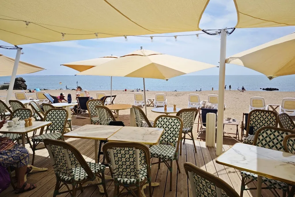 Le France - Restaurant de plage_Saint-Nazaire_slider_image_3