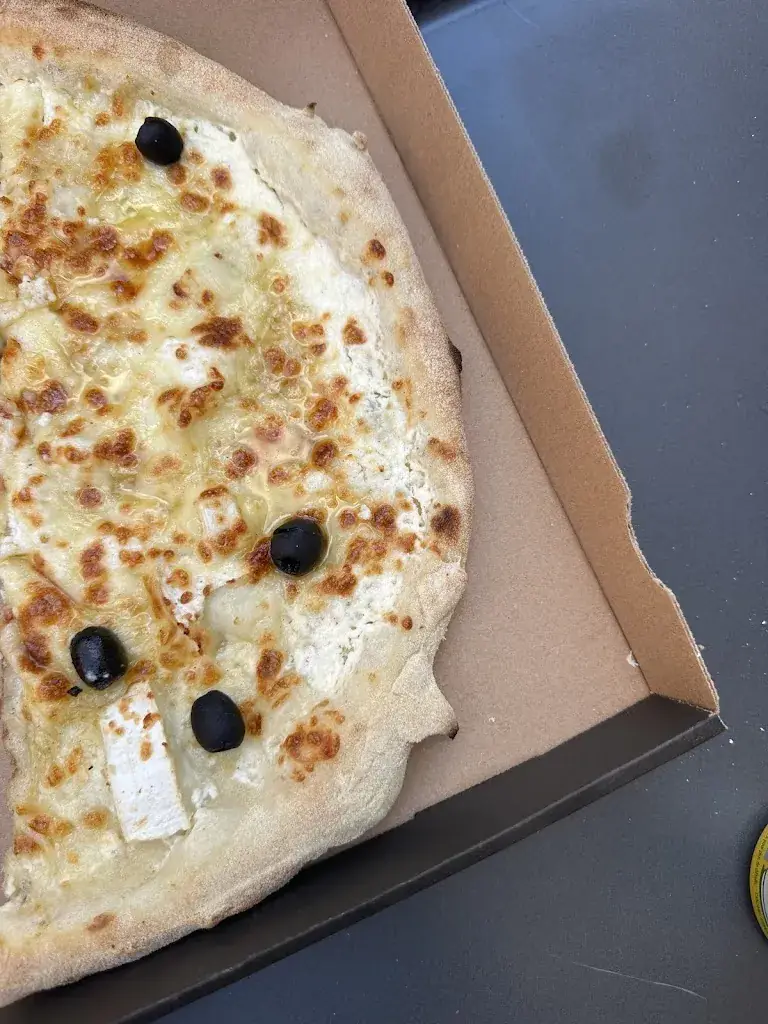 Alysée Matton_Pizzeria chez lolott_Saint-Pargoire_review