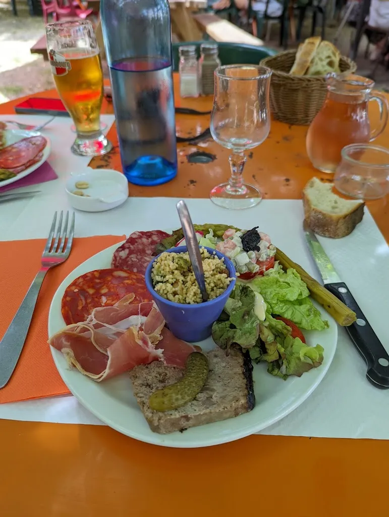 Sarah Van Pelt_Restaurant Les Glycines_Saint-Paul-Cap-de-Joux_review