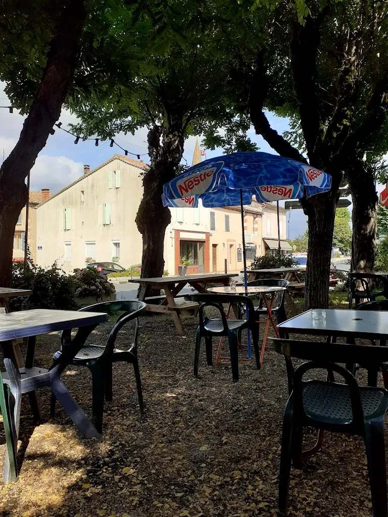 Restaurant Les Glycines restaurant in Saint-Paul-Cap-de-Joux