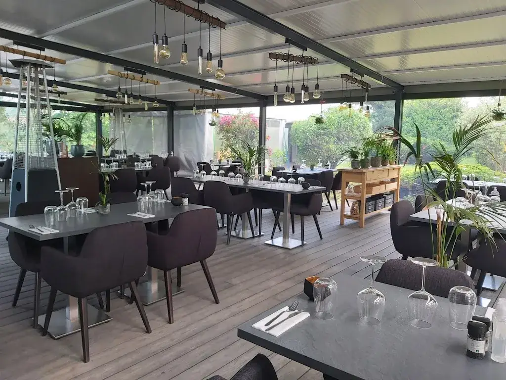 A la Table de l'Etang_Millery_slider_image_1