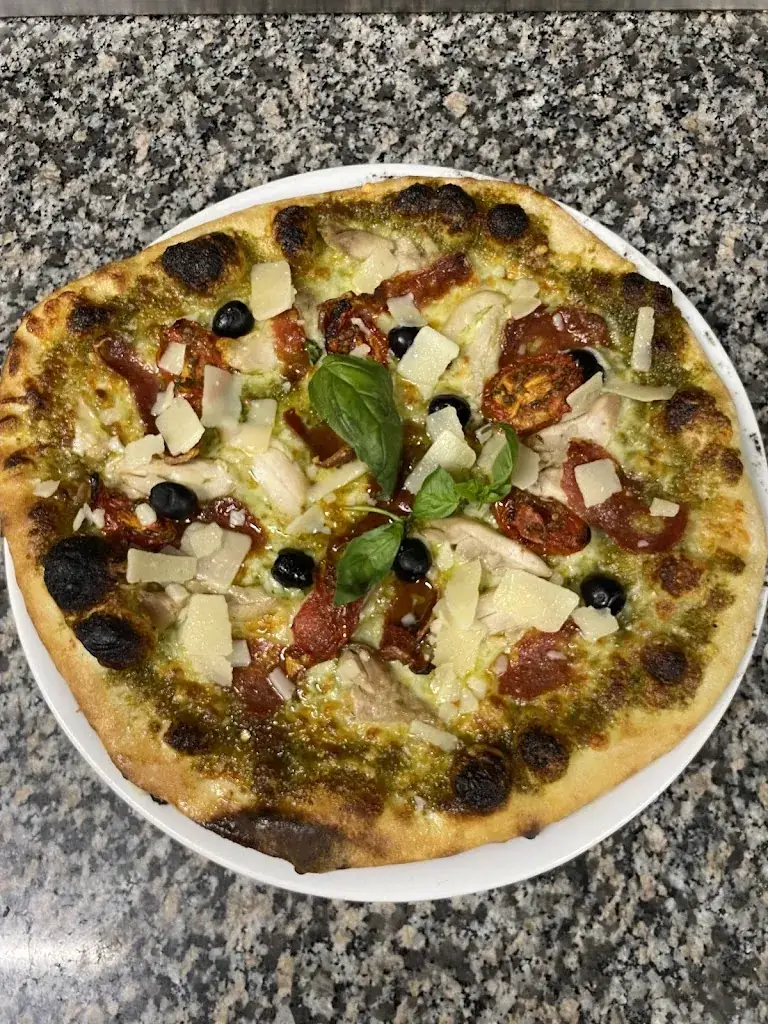 Pizzeria LA CALZONE_Saint-Orens-de-Gameville_slider_image_2