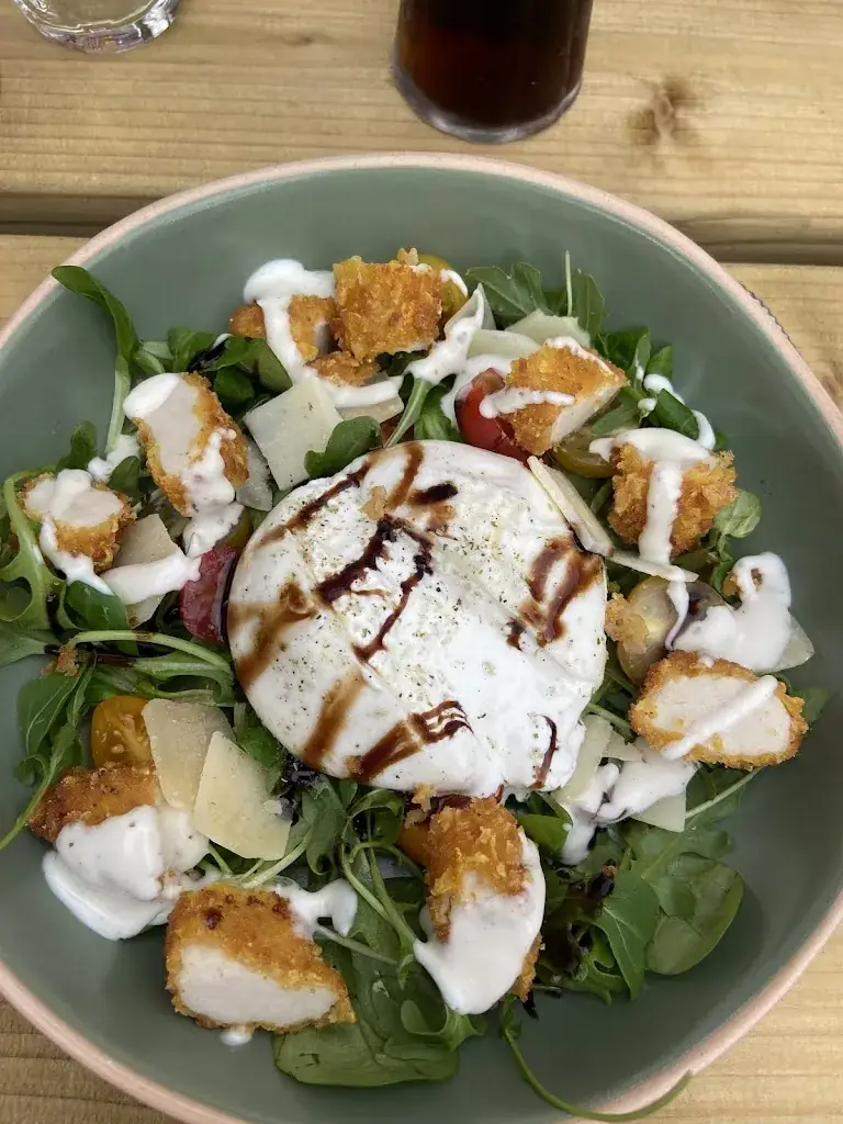 Axelle Lacaze-Rusques_Le Repaire Sauvage_Saint-Orens-de-Gameville_reseña