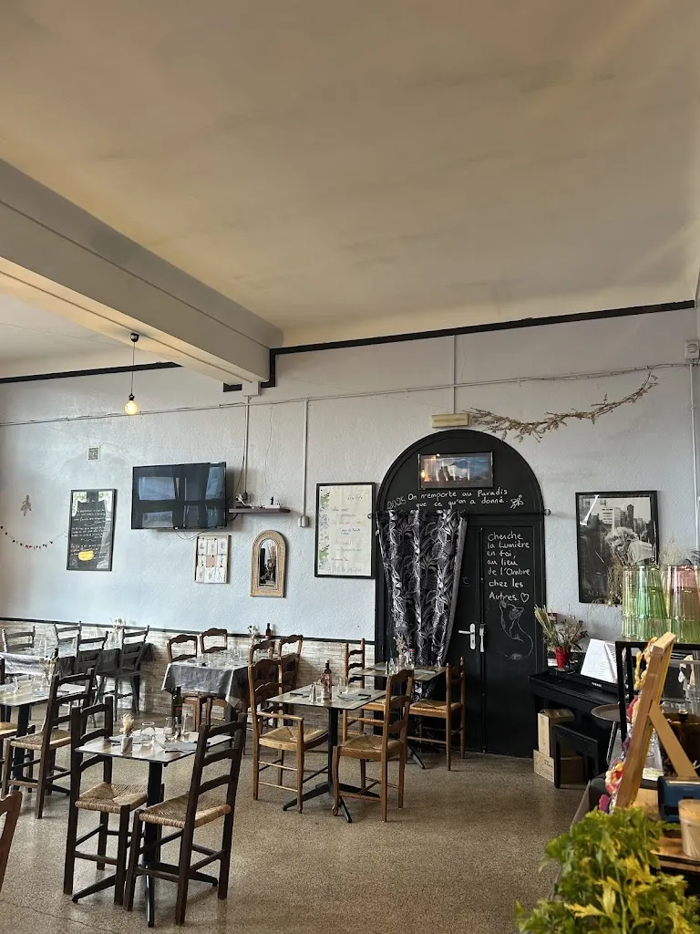 Brasserie Les Deux Moi Z'elles_Saint-Paul-de-Fenouillet_slider_image_1