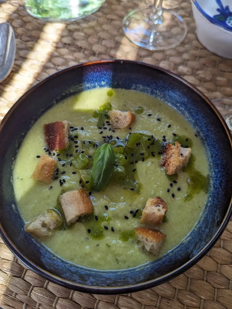 Jonathan Rogers_MAMA_Maubec_review