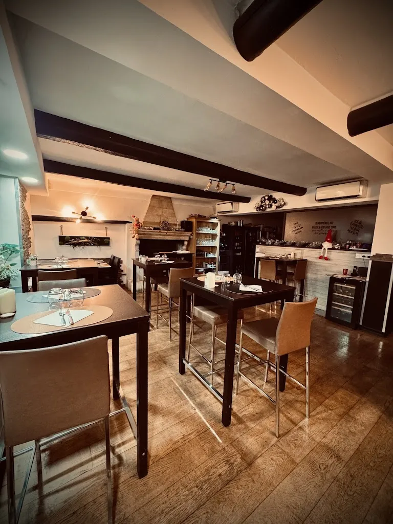 La Table Gourmande restaurant in Maubec