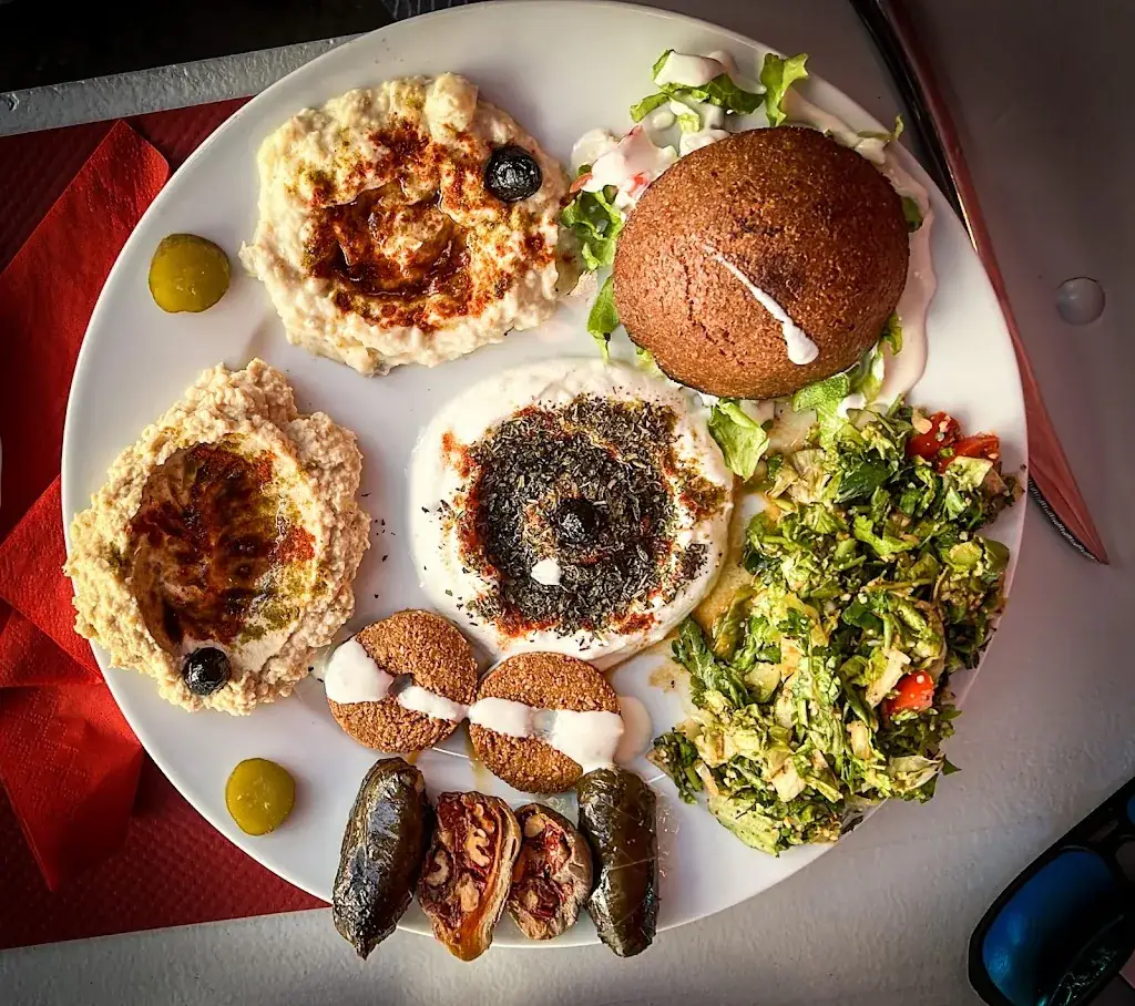 Mohamad Gannam_Rand’alep_Saint-Nazaire_reseña