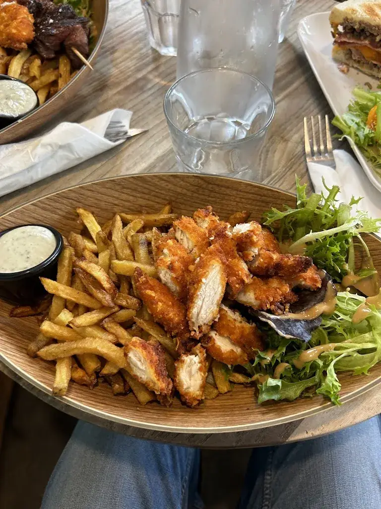 Jean de Stoppani_La Fabrik_Saint-Nazaire_review