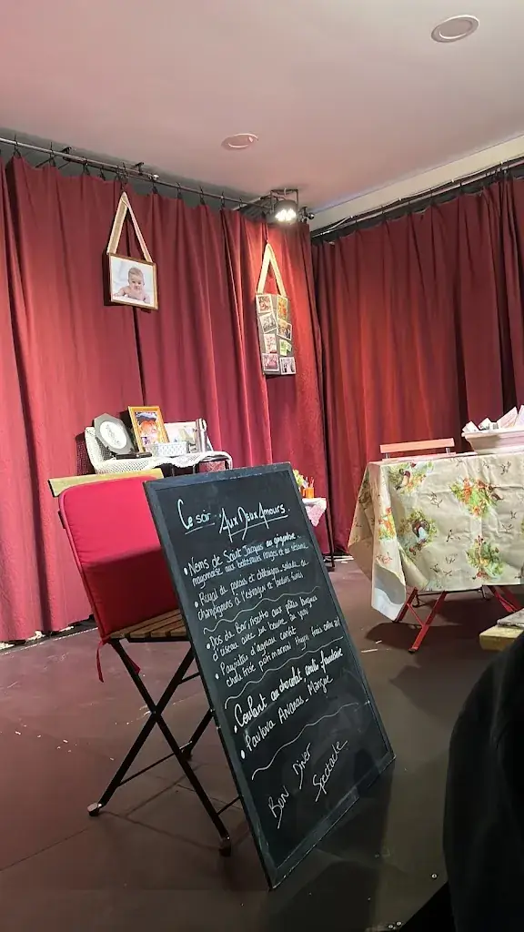 johanie dousset_Aux Deux Amours_Saint-Nazaire_review