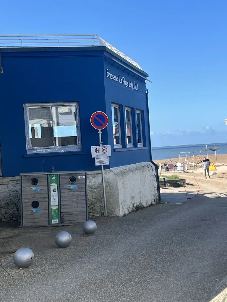 M B_Restaurant de la Plage de Monsieur Hulot_Saint-Nazaire_review