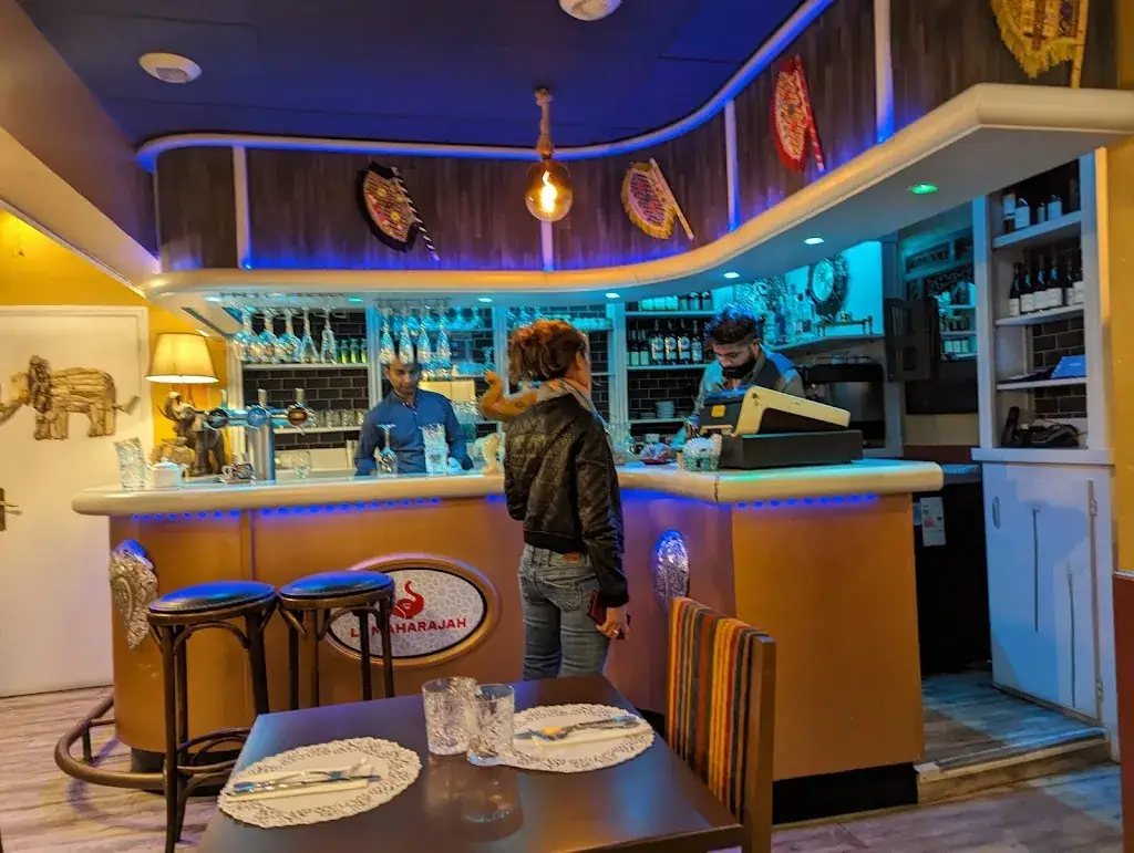 Francis Howard_LE MAHARAJAH_Saint-Nazaire_review