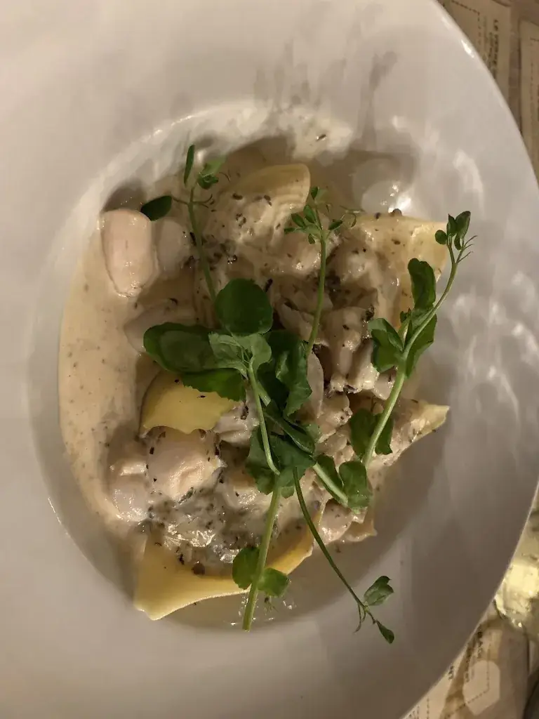 Monica T_LA BERGERIE_Maubec_review