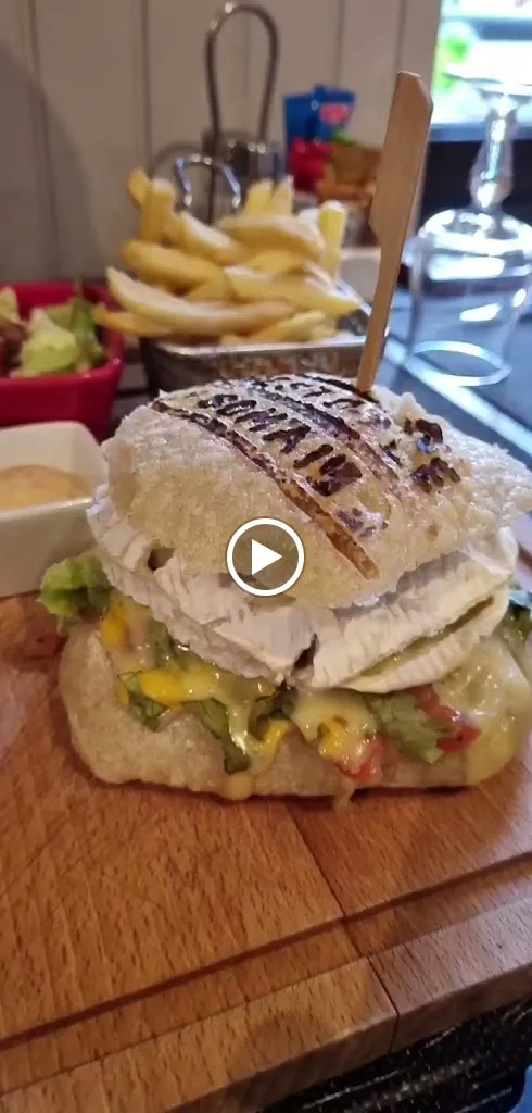 Hotel restaurant le somail_Saint-Pons-de-Thomières_slider_image_2