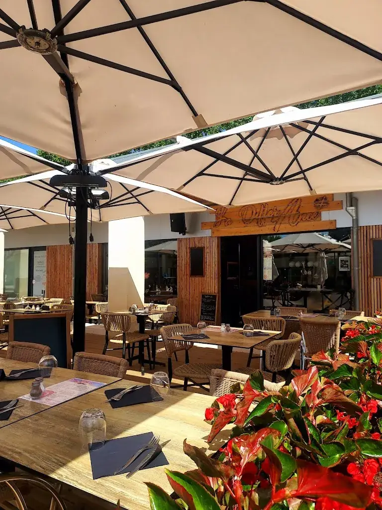 Brasserie La DifferAnce restaurant in Saint-Thibéry