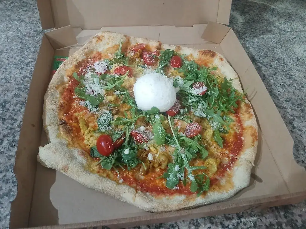 Le Burg'Pizz_Saint-Thibéry_slider_image_3