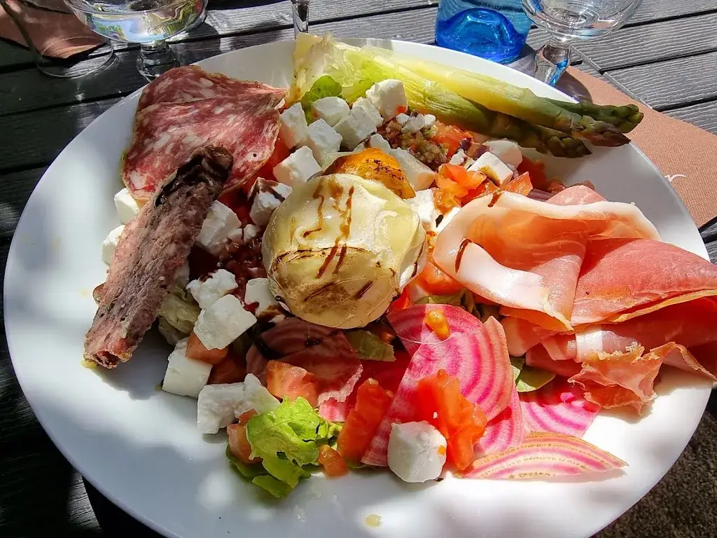 La Cuisine du Boucher_Saint-Quentin-la-Poterie_slider_image_2