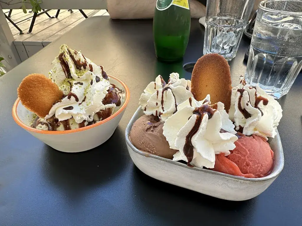 Lyndsey Macdonald_L'Envie café glacier_Saint-Quentin-la-Poterie_review