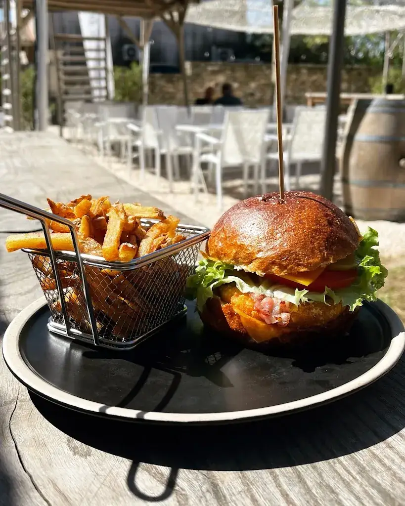 Le Bistrot du Parc_Saint-Quentin-la-Poterie_slider_image_2