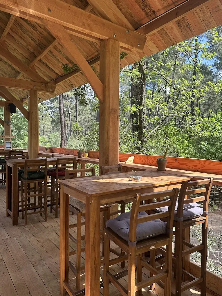 La Guinguette du Parc_Saint-Quentin-la-Poterie_slider_image_1