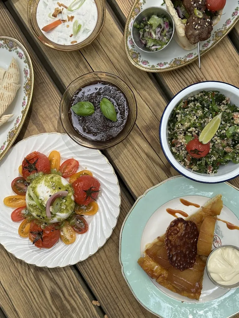 La Guinguette du Parc_Saint-Quentin-la-Poterie_slider_image_3