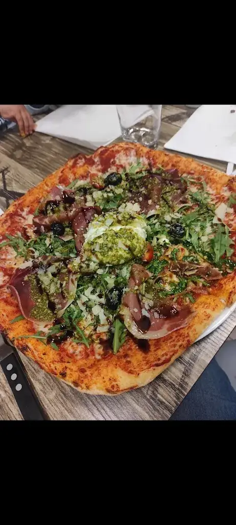 Fanny Collado_LE RIALTO_Saint-Quentin-la-Poterie_review