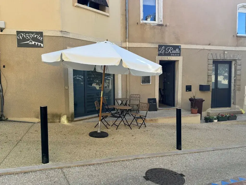 LE RIALTO restaurant in Saint-Quentin-la-Poterie