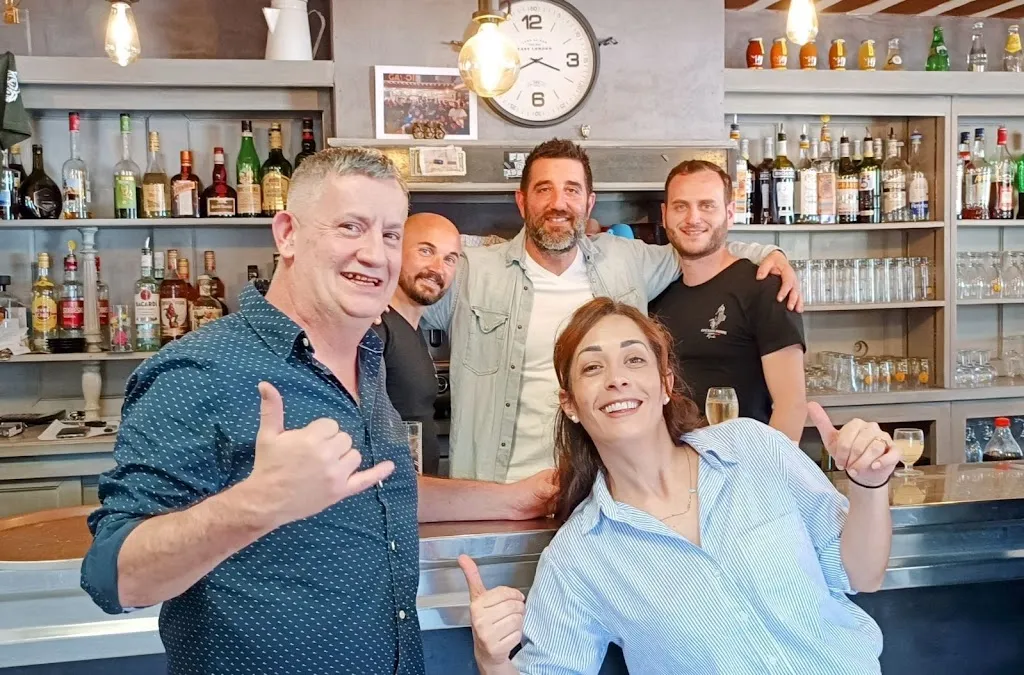 Café Saint-Pierre restaurant in Maubec