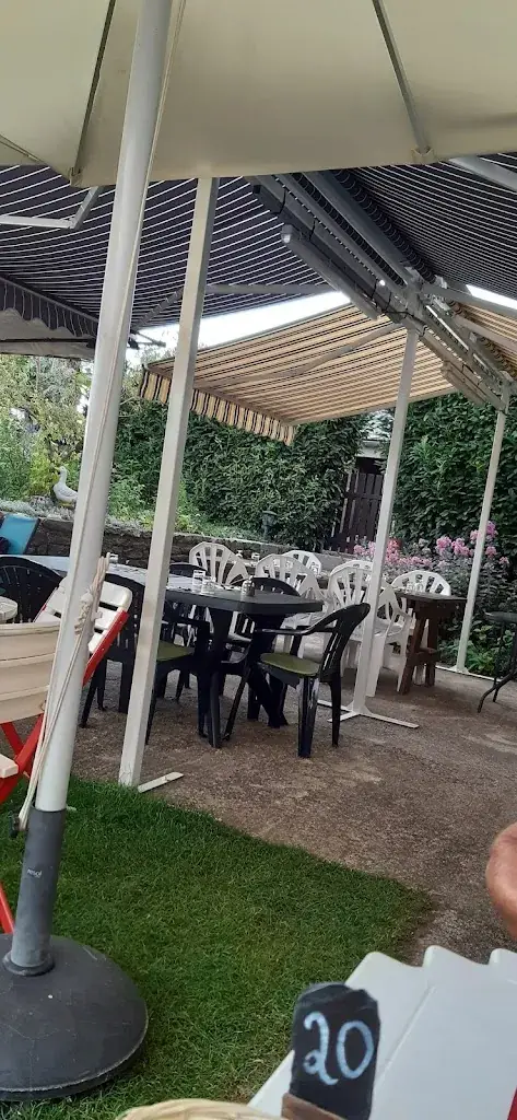 Repas à la Ferme de la Violette_Aubrac_slider_image_1