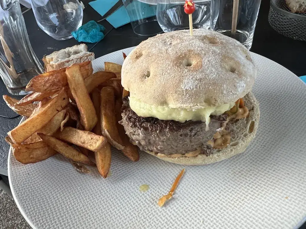 Stéphanie Contenot Girard_Restaurant / bar AL TOUPI_Salles-Curan_recensione