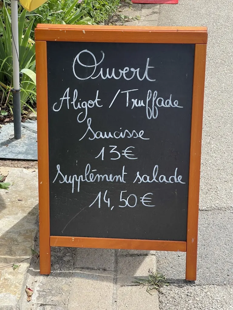 Laurent Hautot_L'atelier_Salles-la-Source_review