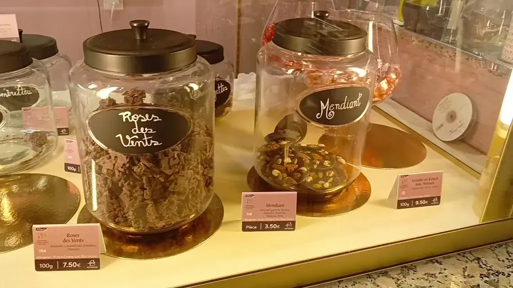 Hitomi Oshima_La Paysanne de Salies-du-Salat_Salies-du-Salat_review