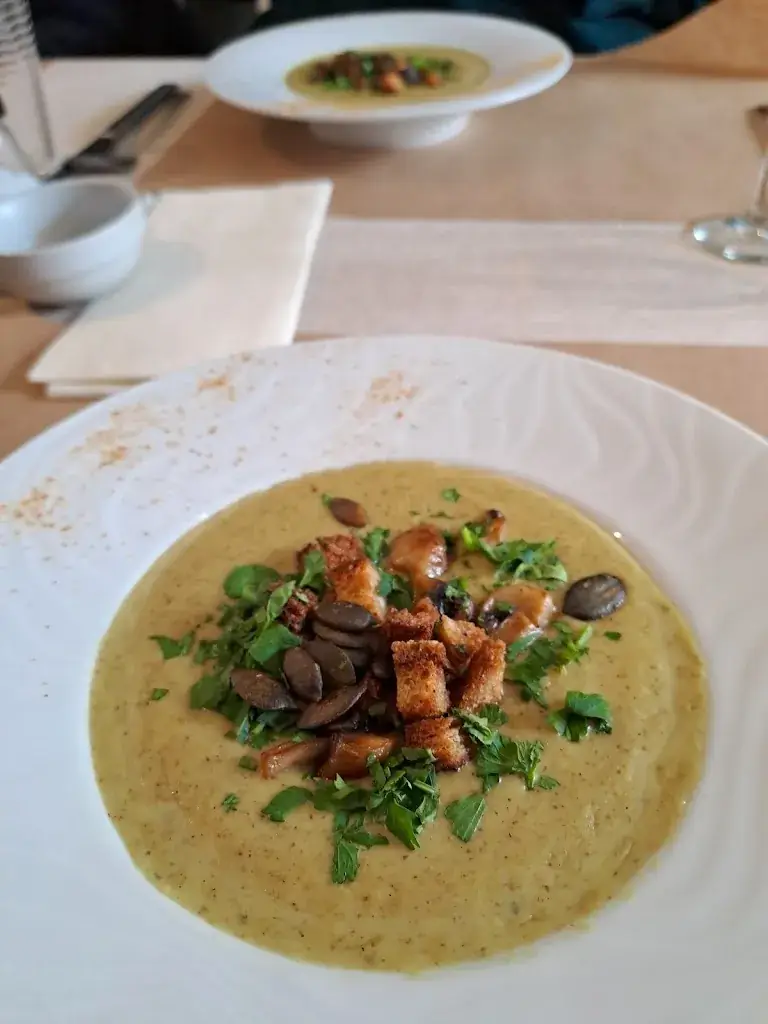 Claire MacMenemey_Restaurant L'Artémise_Salviac_recensione