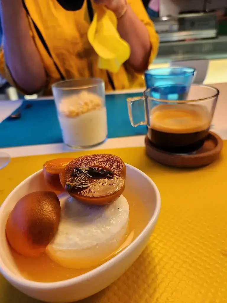 Laurent Roffe_L'Utopie_Cabrières-d'Avignon_review