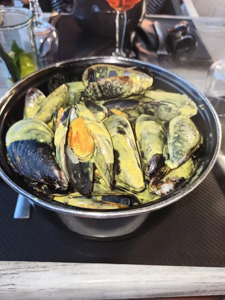 Menu_Y Sem Be_Sainte-Marie-la-Mer_immagine_9