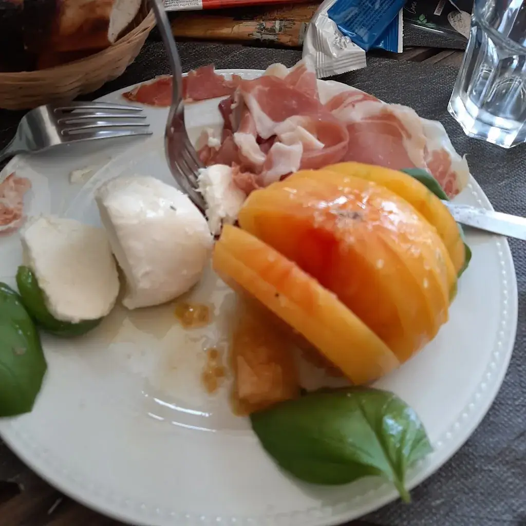 Else_Pizzeria Trattoria Mona Lisa_Maubec_review