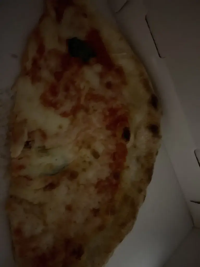 Julie Stetten_Pizzeria Trattoria Mona Lisa_Maubec_review