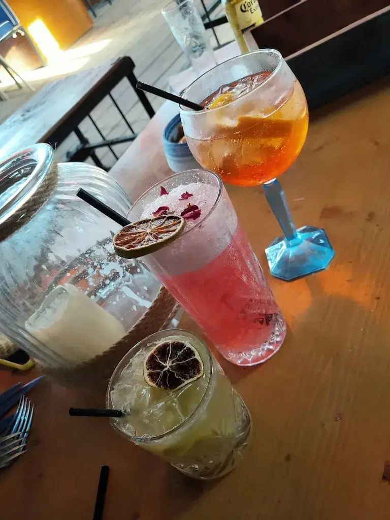 Menu_Le Victoria _Sainte-Marie-la-Mer_image_5