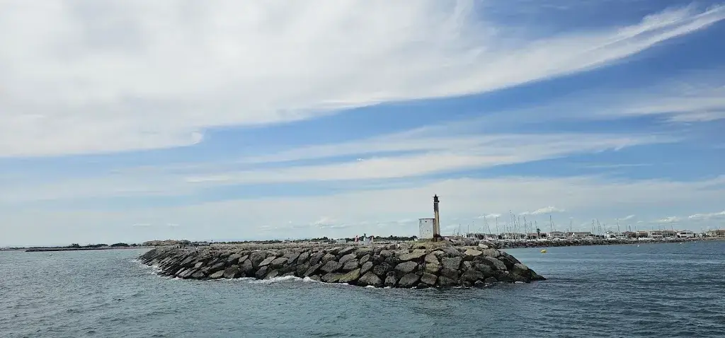 Jiří Karásek Cestovatel_Seven Plage_Saintes-Maries-de-la-Mer_review