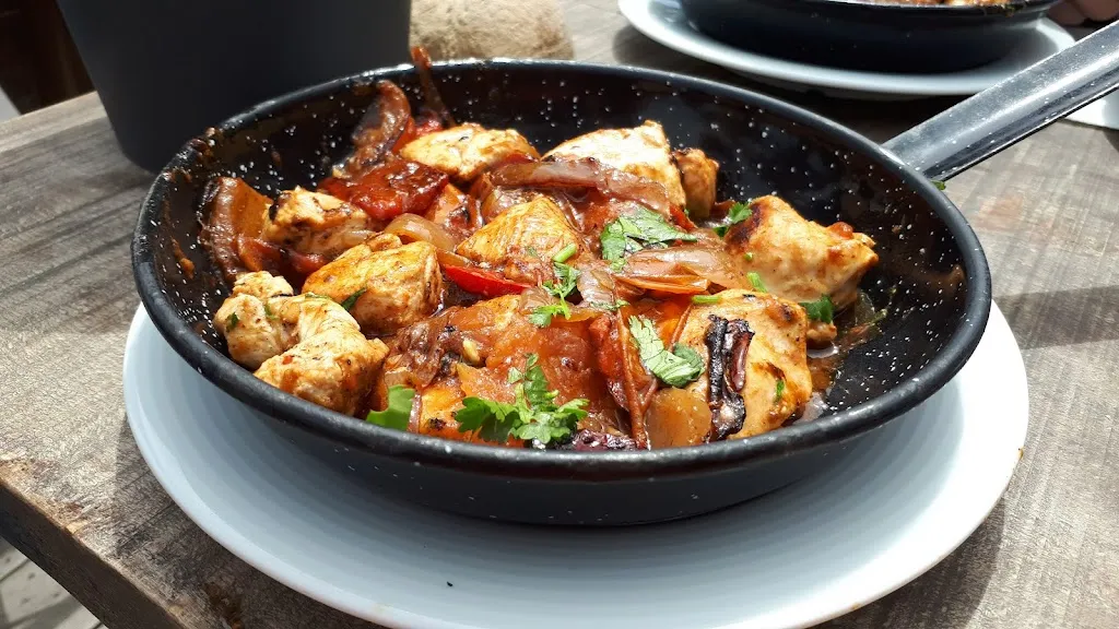 Jeannine à La Mer_Sainte-Marie-la-Mer_slider_image_3