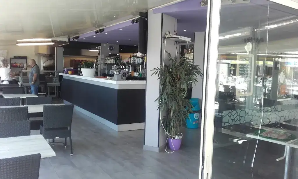 L'nj restaurant in Sainte-Marie-la-Mer